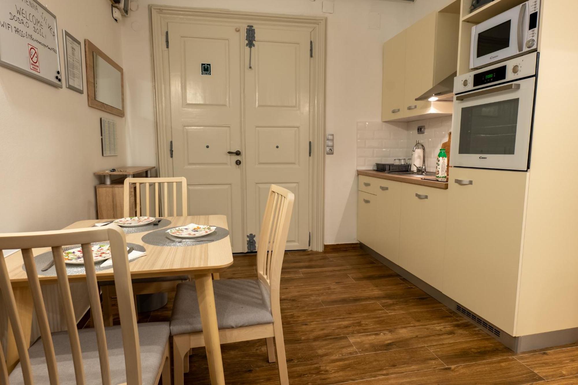 Little Vienna Silver Apartment Varazdin Exterior photo